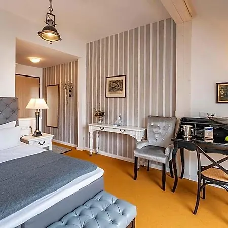 Seehotel Lichtenberg מלון Conow